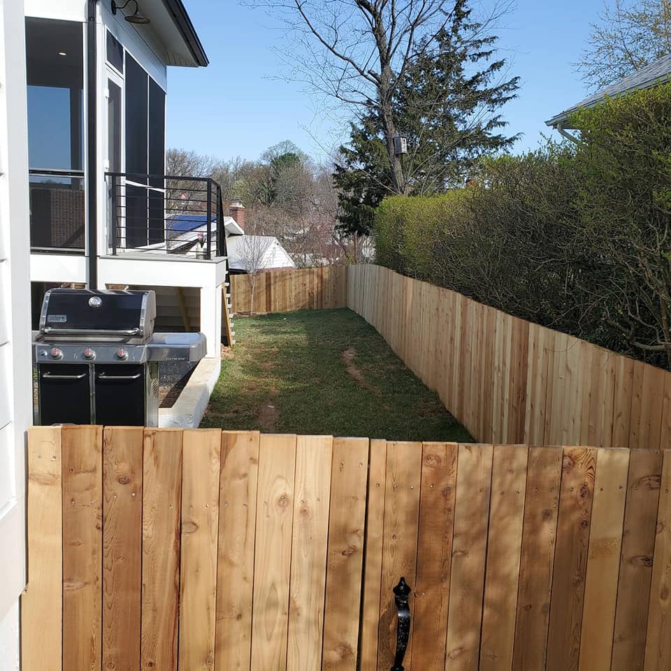 Centreville Virginia Fence Builder